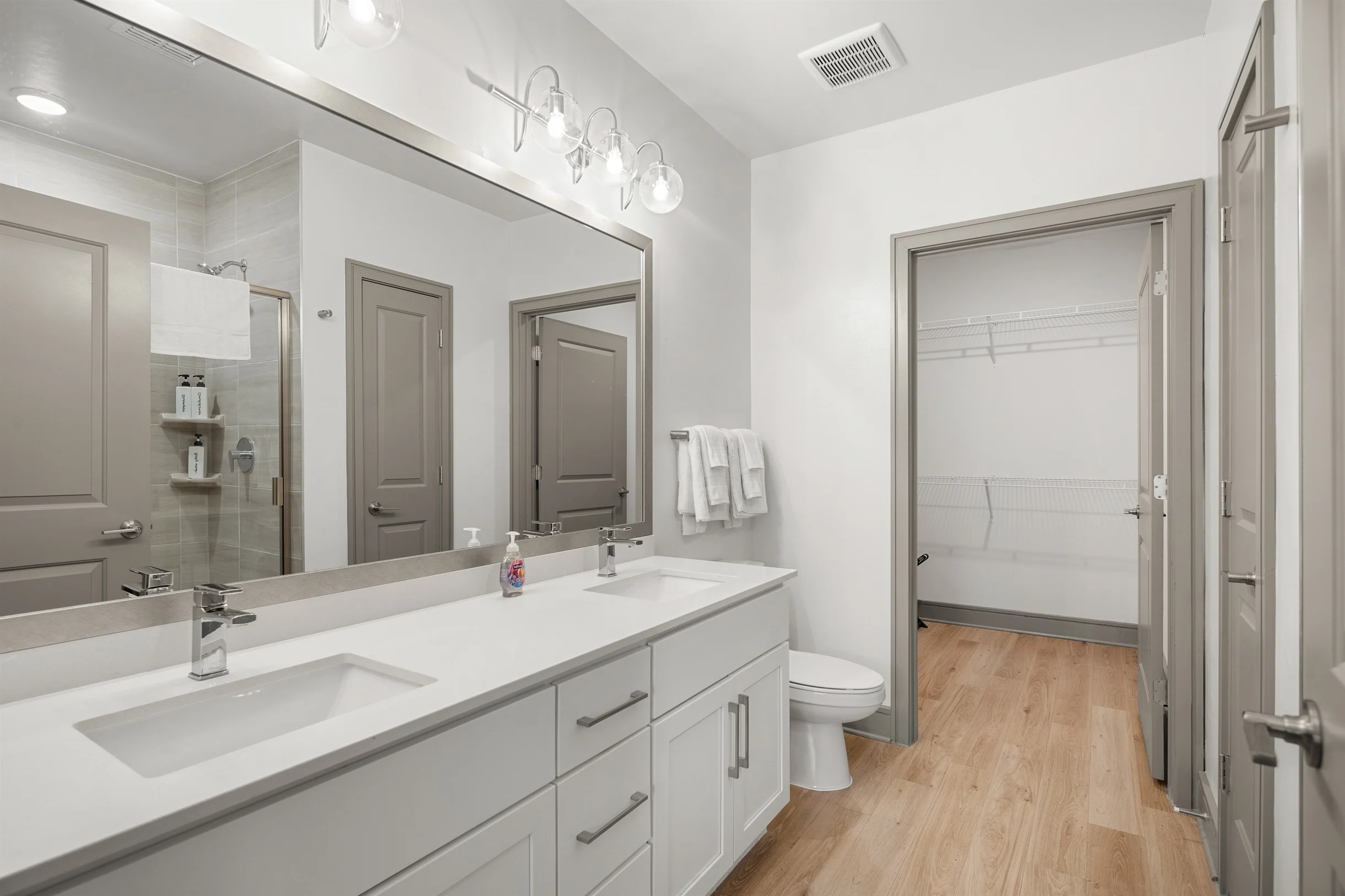 Beachy Escape: 2BR/2BA w./ Pool, Gym, and Theater #22