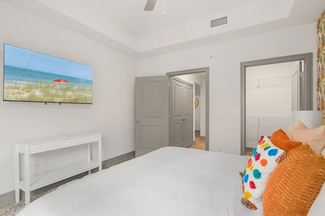 Bedroom 1 image 1