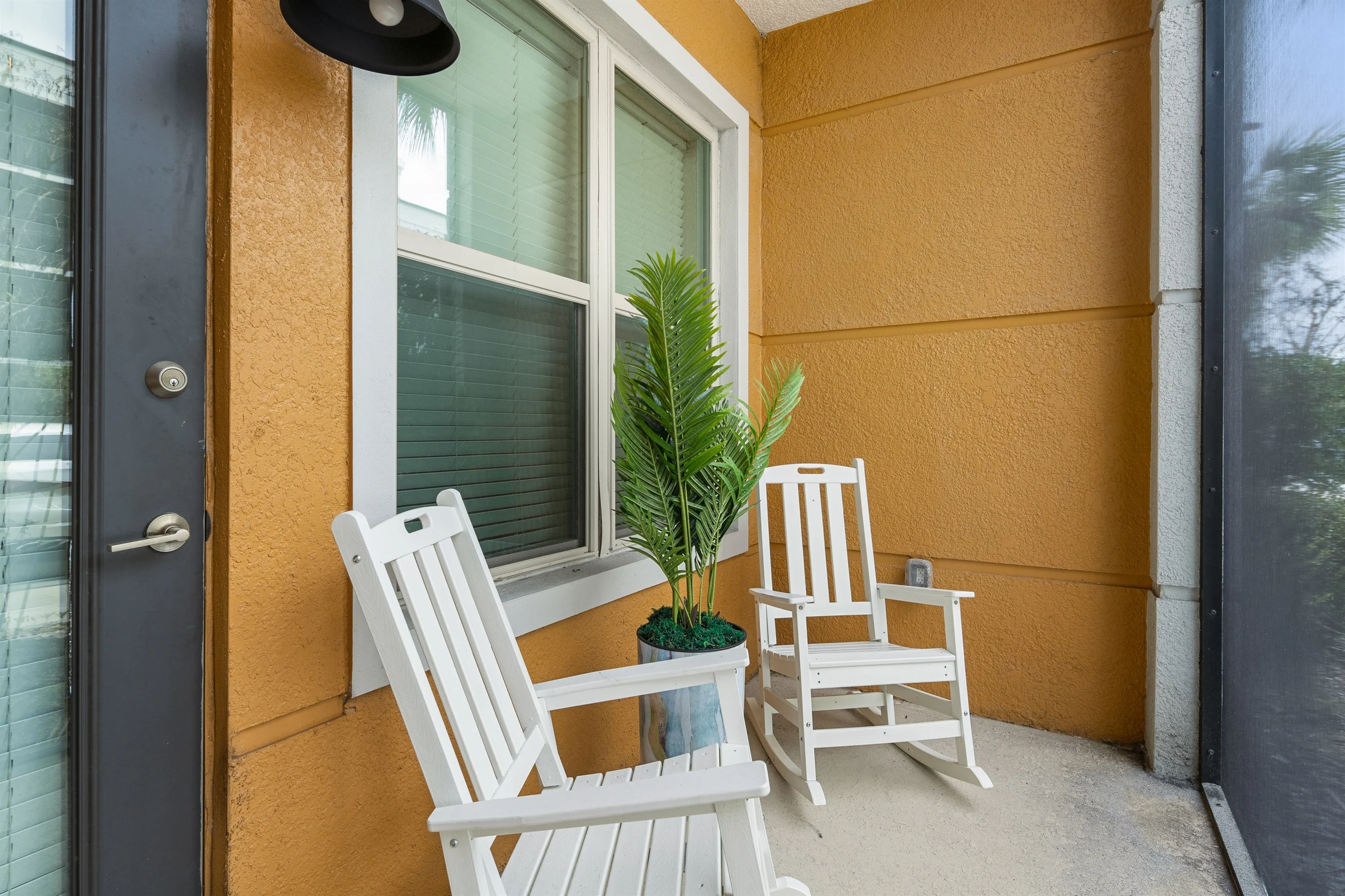 Beachy Escape: 2BR/2BA w./ Pool, Gym, and Theater #39
