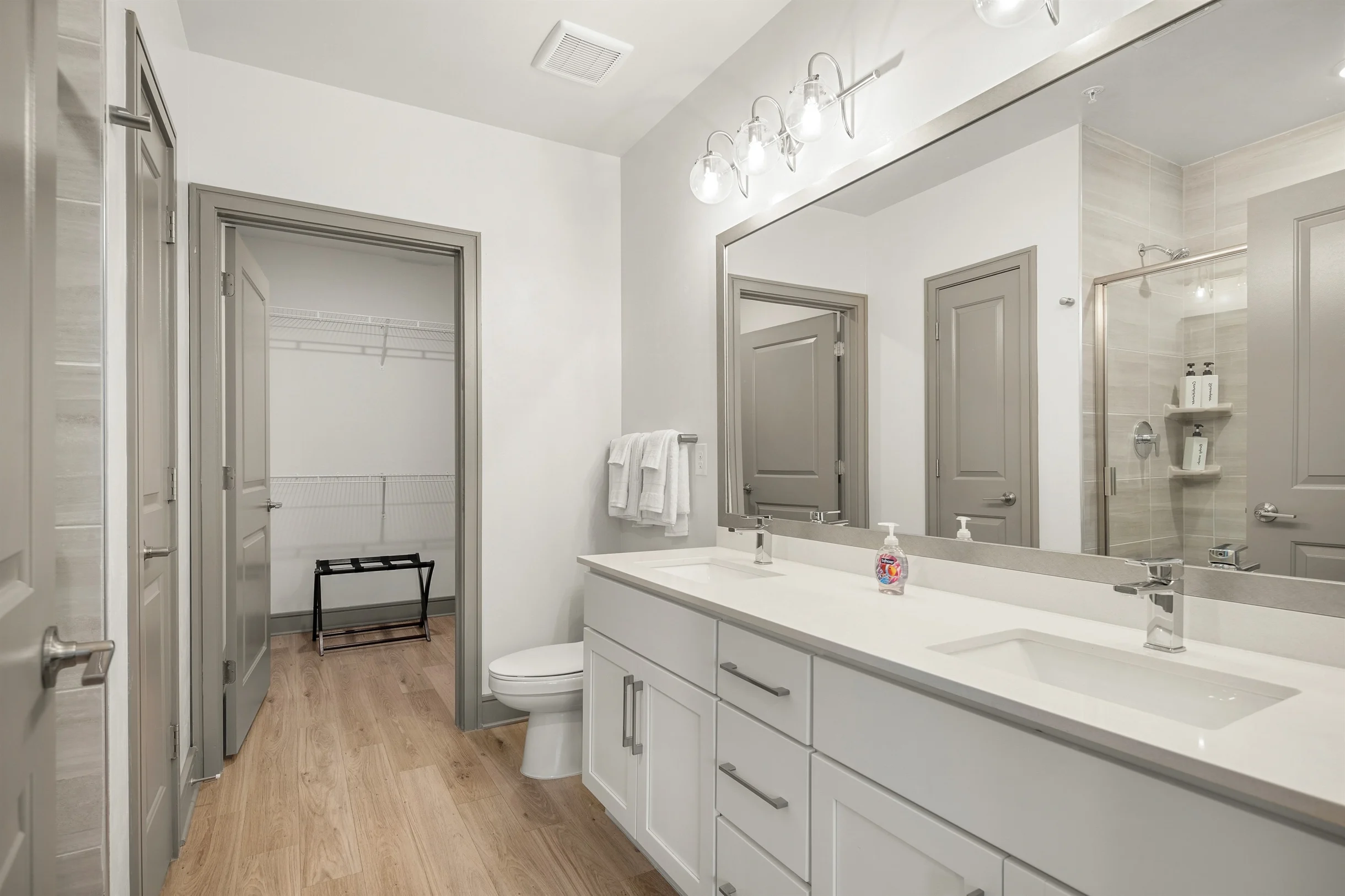 Idyllic Escape: 2BR/2BA w./ Pool, Gym, and Theater #27