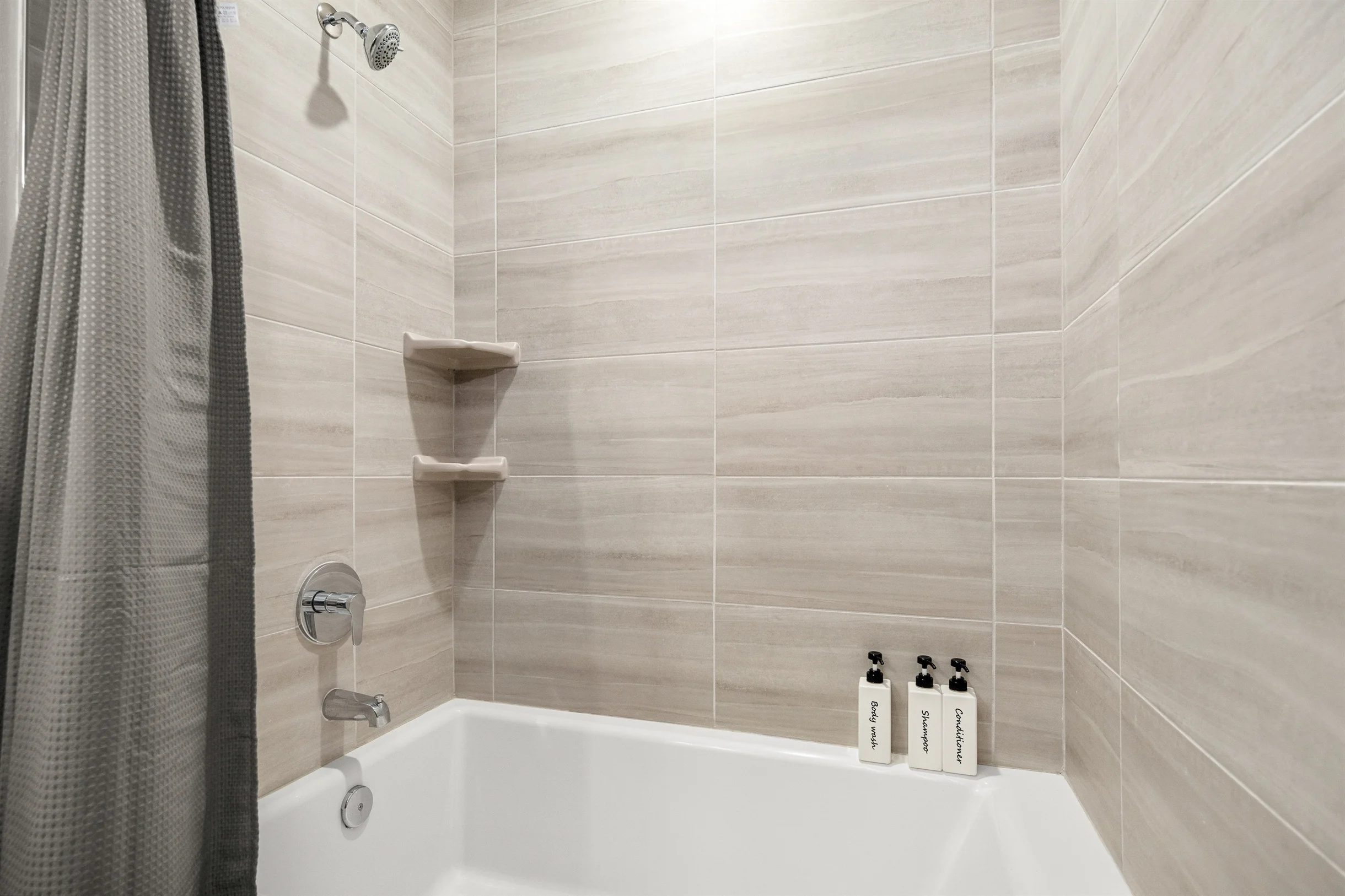 Idyllic Escape: 2BR/2BA w./ Pool, Gym, and Theater #22