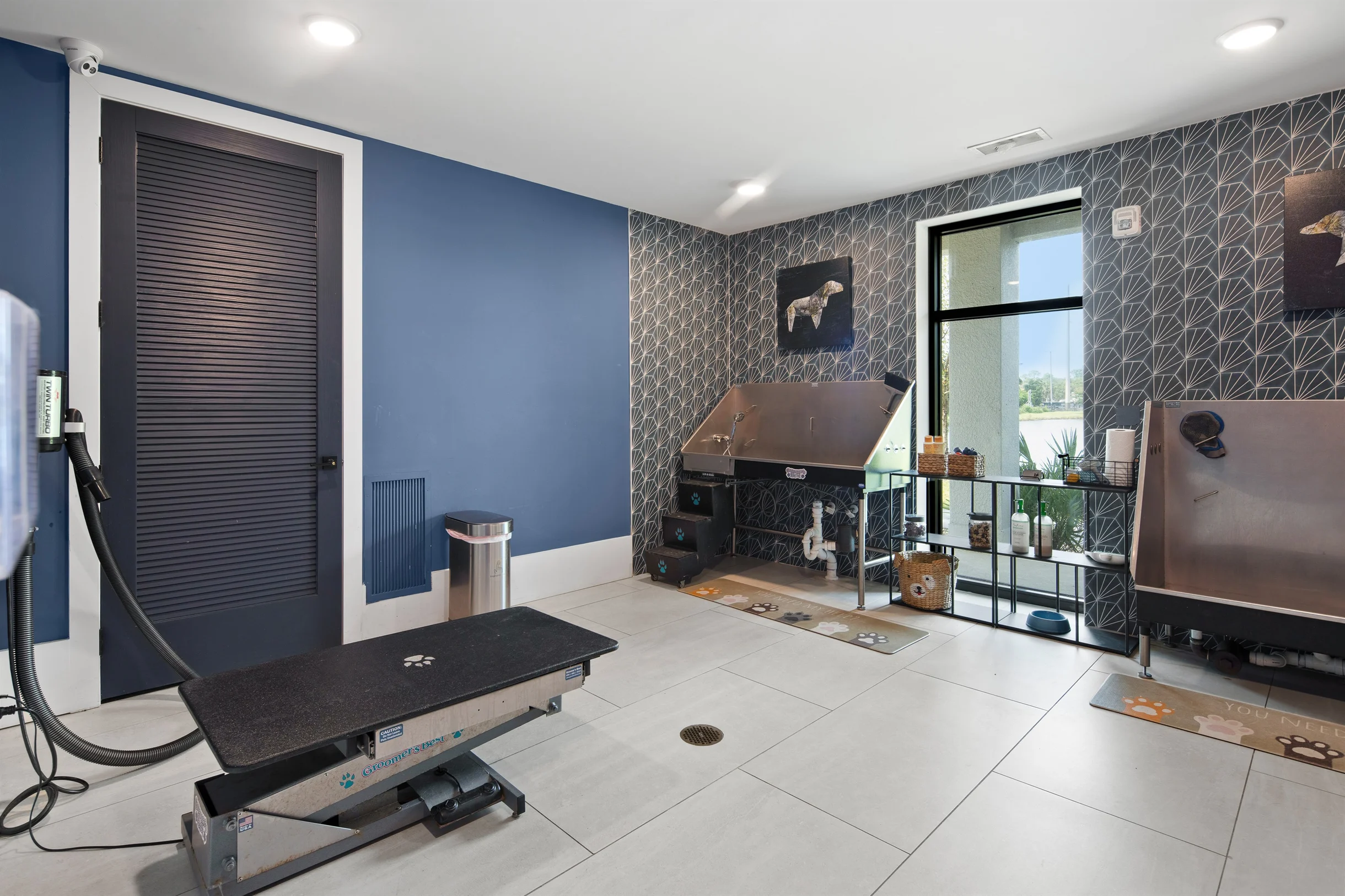Idyllic Escape: 2BR/2BA w./ Pool, Gym, and Theater #4