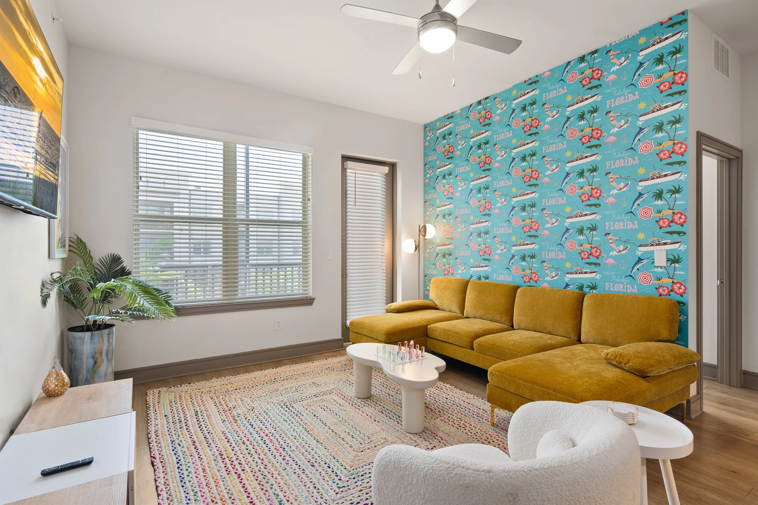Tropical Oasis 2BR/2BA w./ Pool, Gym, and Theater #40
