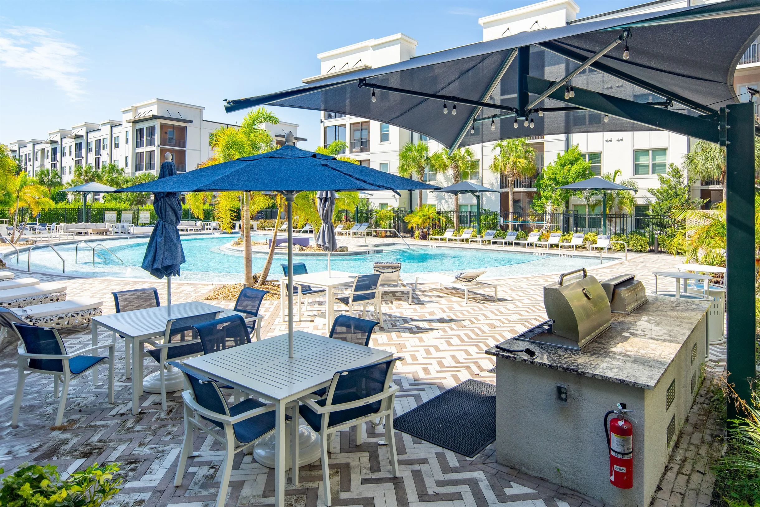 Tropical Oasis 2BR/2BA w./ Pool, Gym, and Theater #5