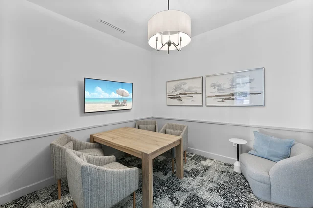 Beachy Oasis: Posh 2BR/2BA with Pool & Gym #54