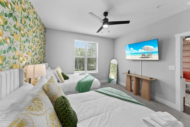 Beachy Bliss: Elegant 2BR/2BA with Pool & Gym #7