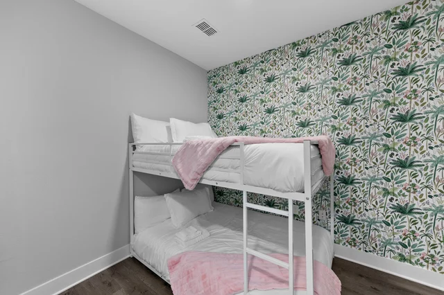 Beachy Bliss: Elegant 2BR/2BA with Pool & Gym #13