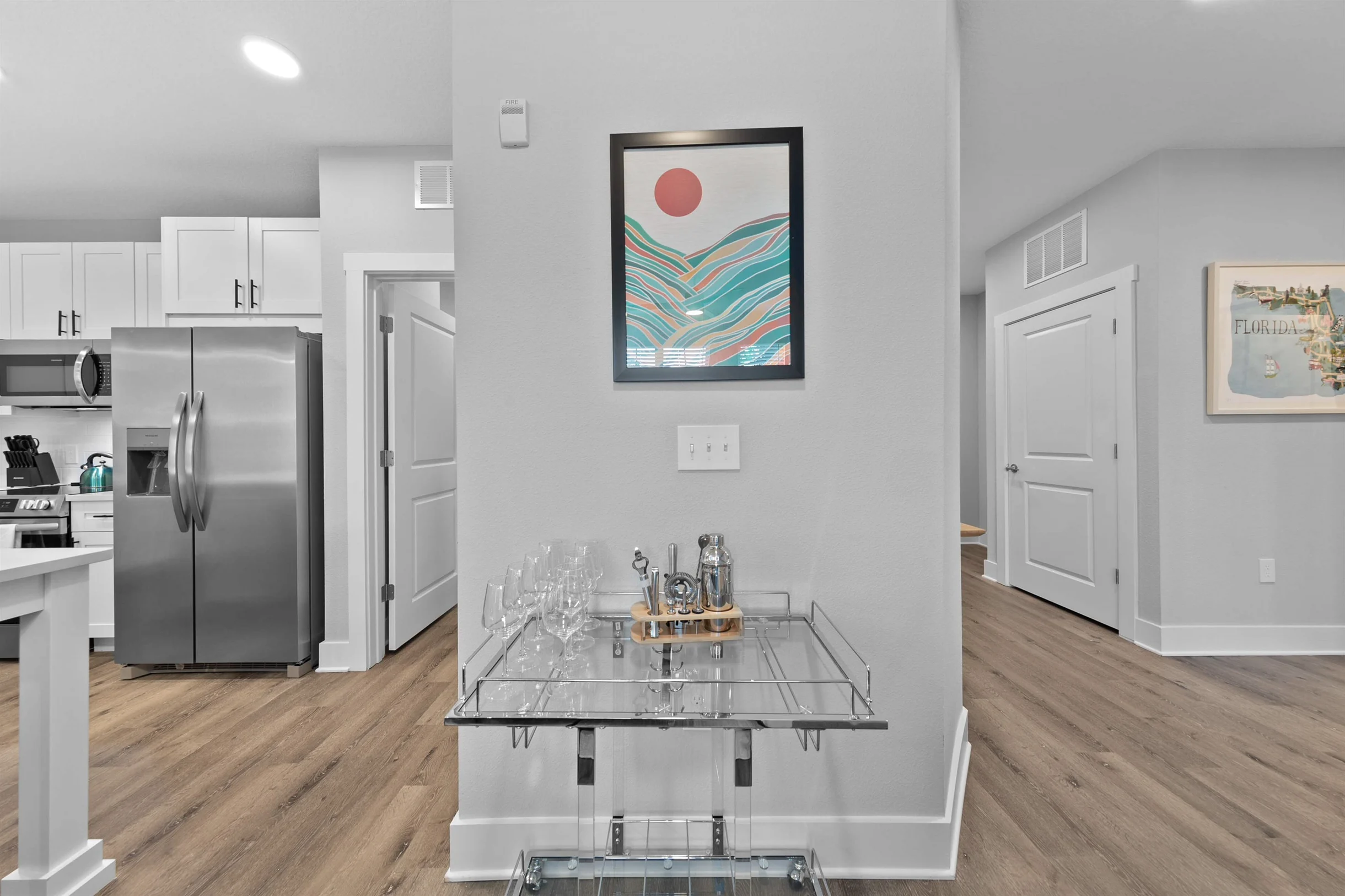 Palm Paradise: Tropical 2BR/2BA with Pool & Gym #2