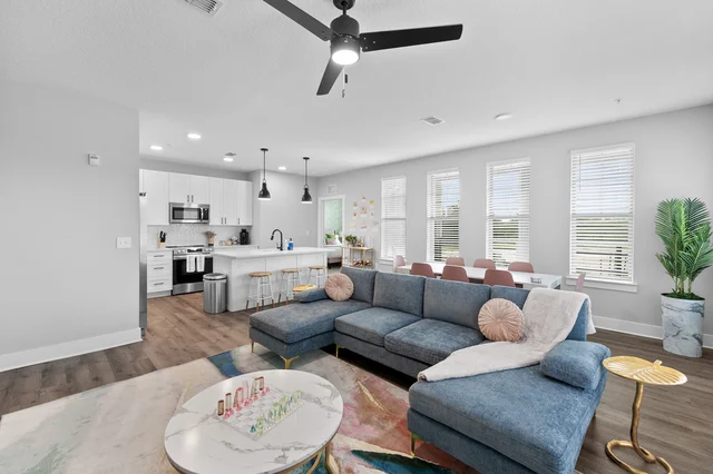 Paradise Escape: Stylish 3BR/2BA with Pool & Gym #54