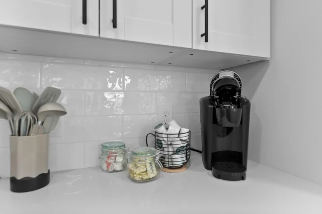 Paradise Escape: Stylish 3BR/2BA with Pool & Gym #53