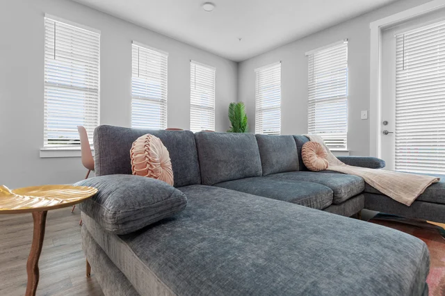 Paradise Escape: Stylish 3BR/2BA with Pool & Gym #47