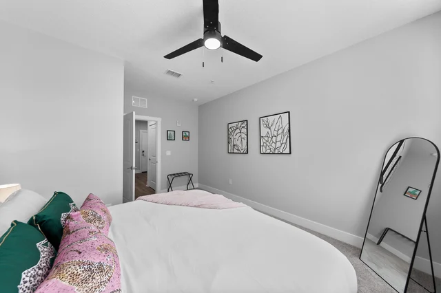 Paradise Escape: Stylish 3BR/2BA with Pool & Gym #25