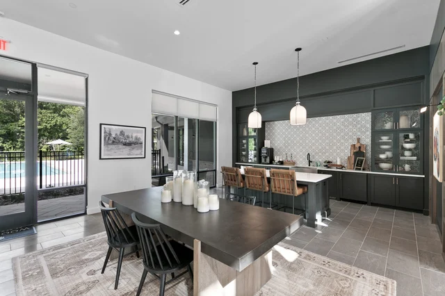 Paradise Escape: Stylish 3BR/2BA with Pool & Gym #64