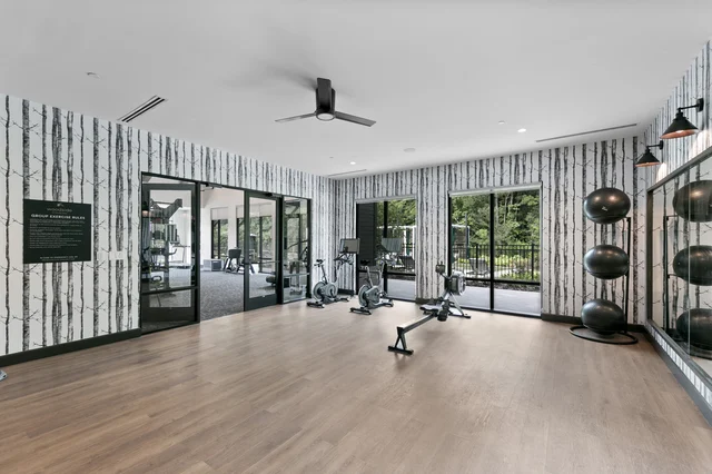 Sunshine Escape for up to 16: 7BR/6BA, Pool & Gym #102
