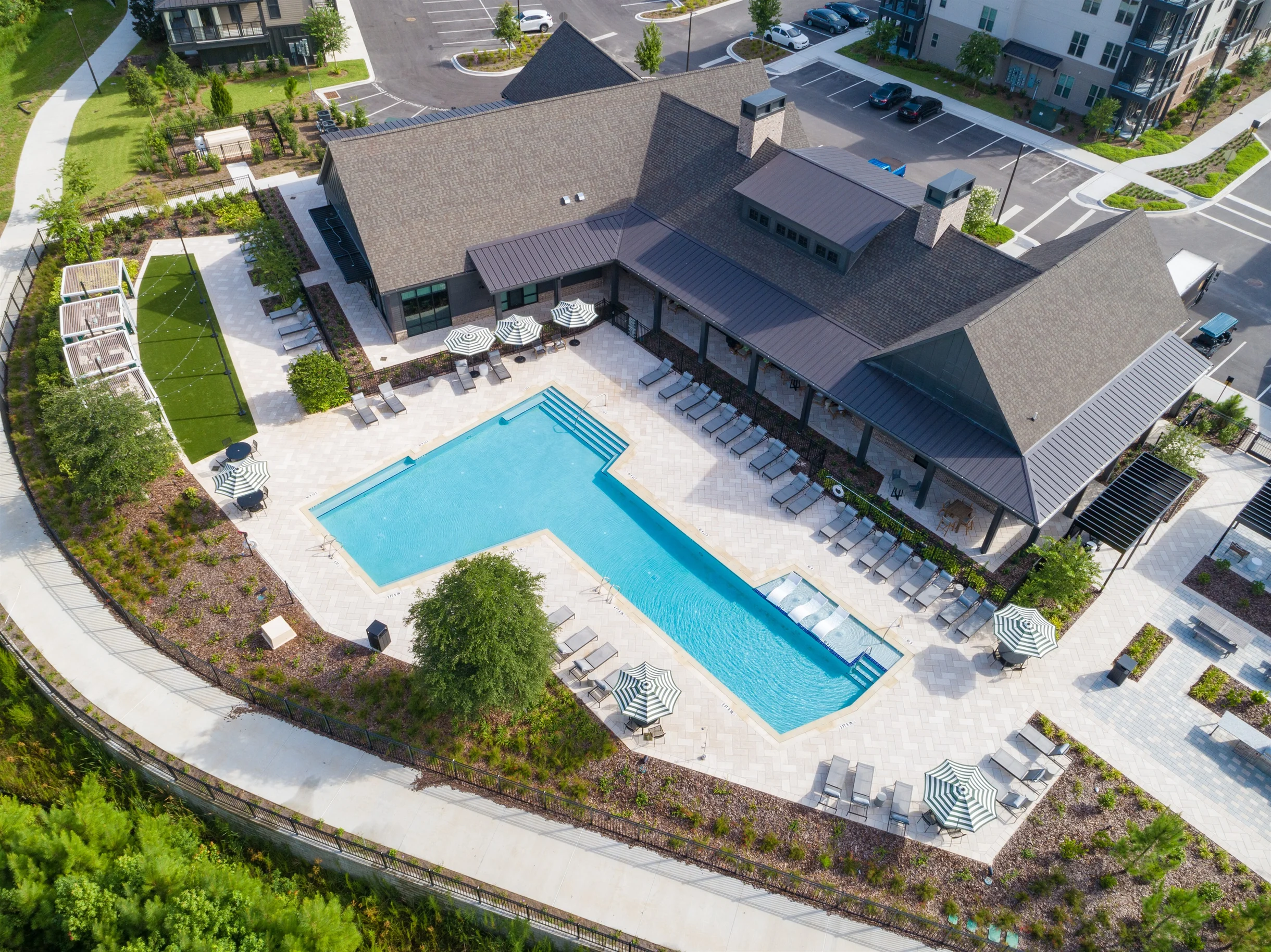 Beachy Getaway: 3BR/3BA Posh Units w./ Pool & Gym #31
