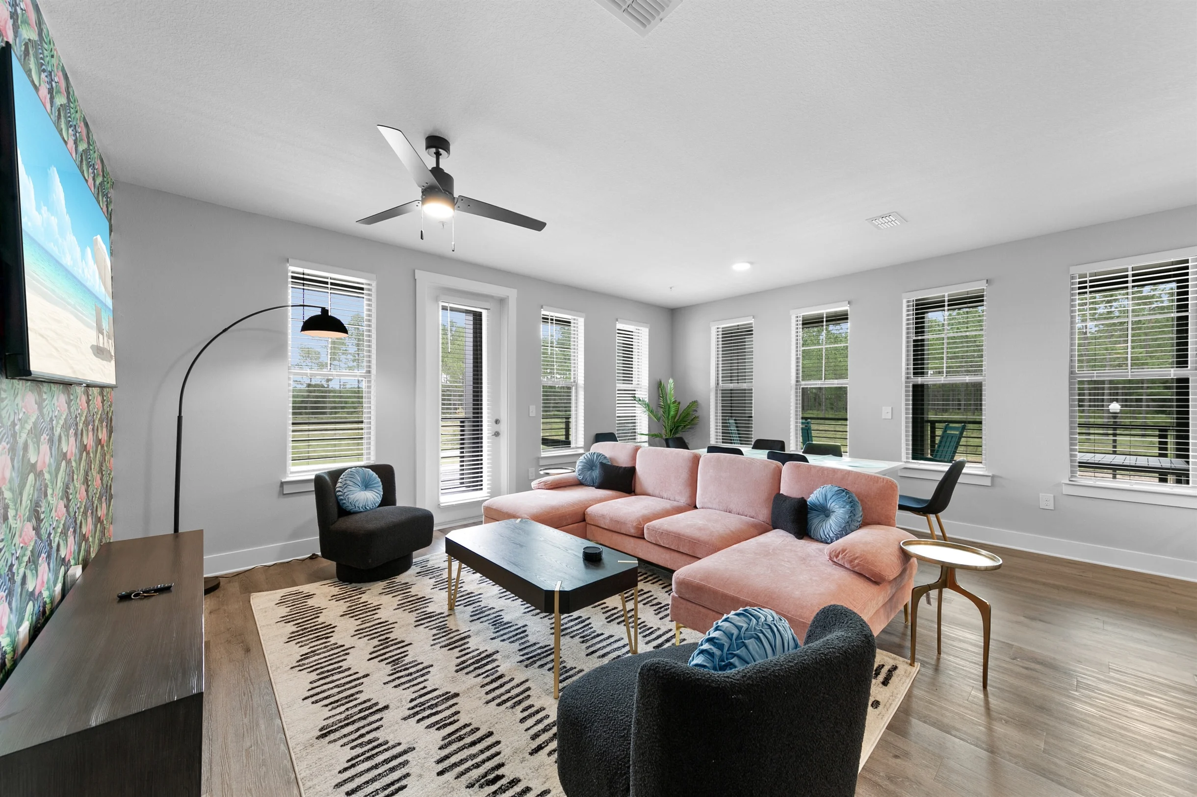 Luxury Oasis: Posh 3BR/2BA with Pool & Gym #45