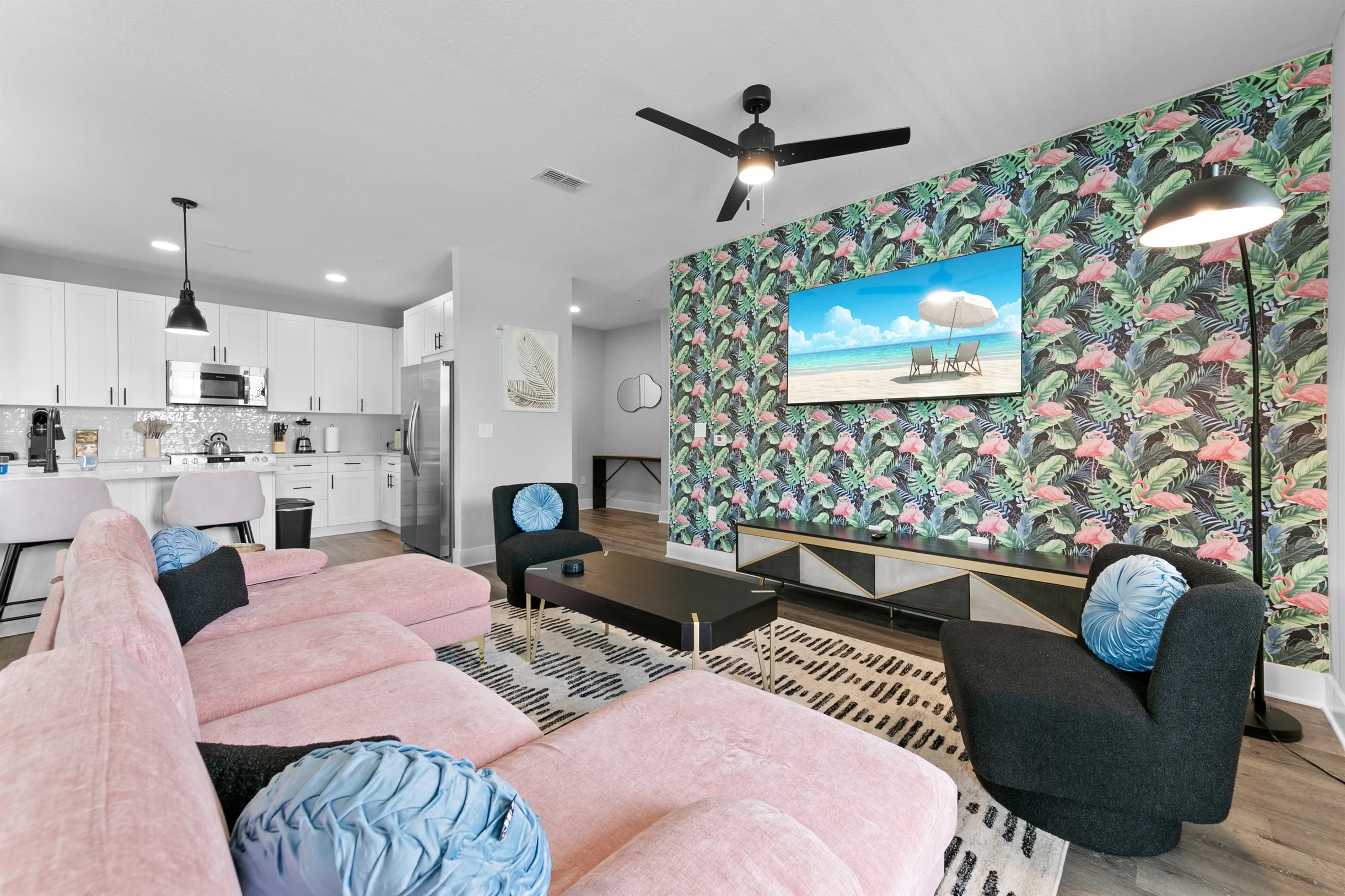 Luxury Oasis: Posh 3BR/2BA with Pool & Gym #23