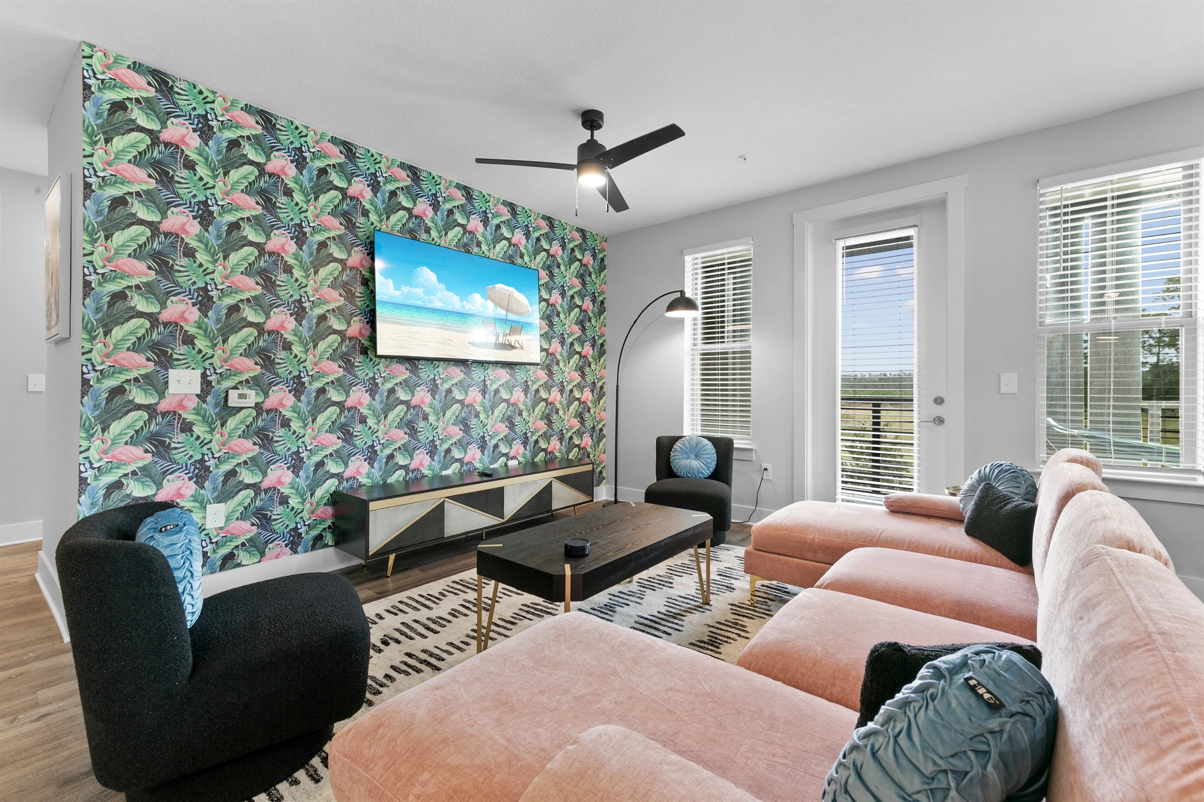 Luxury Oasis: Posh 3BR/2BA with Pool & Gym #62