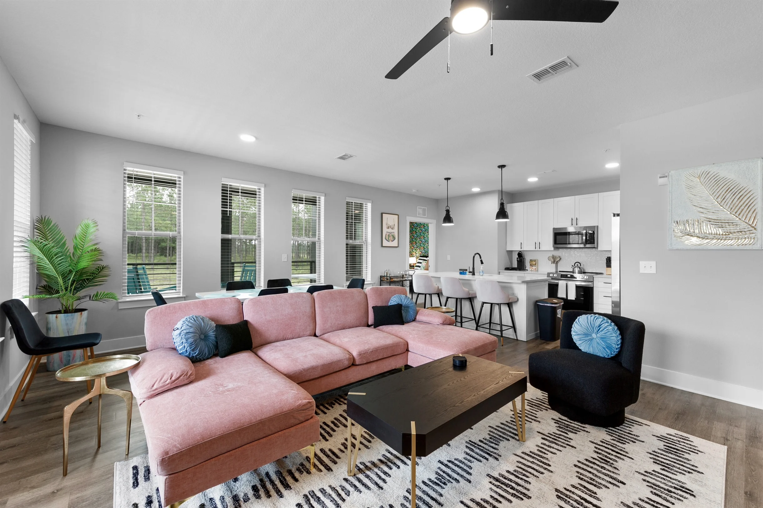 Luxury Oasis: Posh 3BR/2BA with Pool & Gym #31