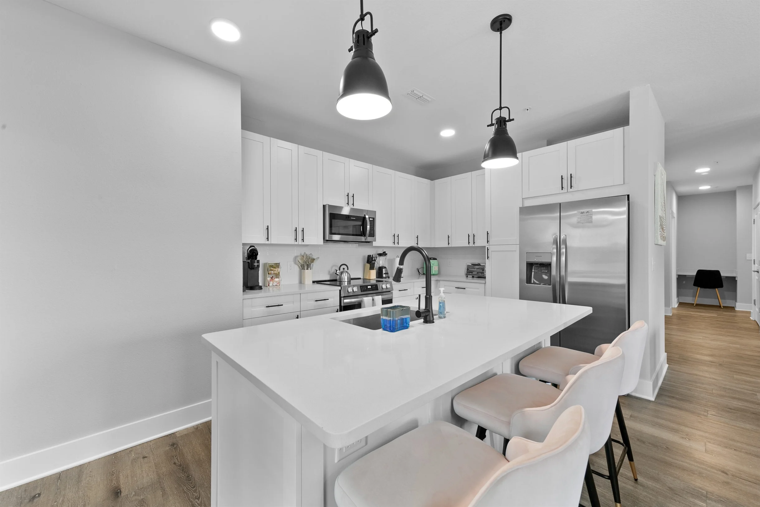 Luxury Oasis: Posh 3BR/2BA with Pool & Gym #36