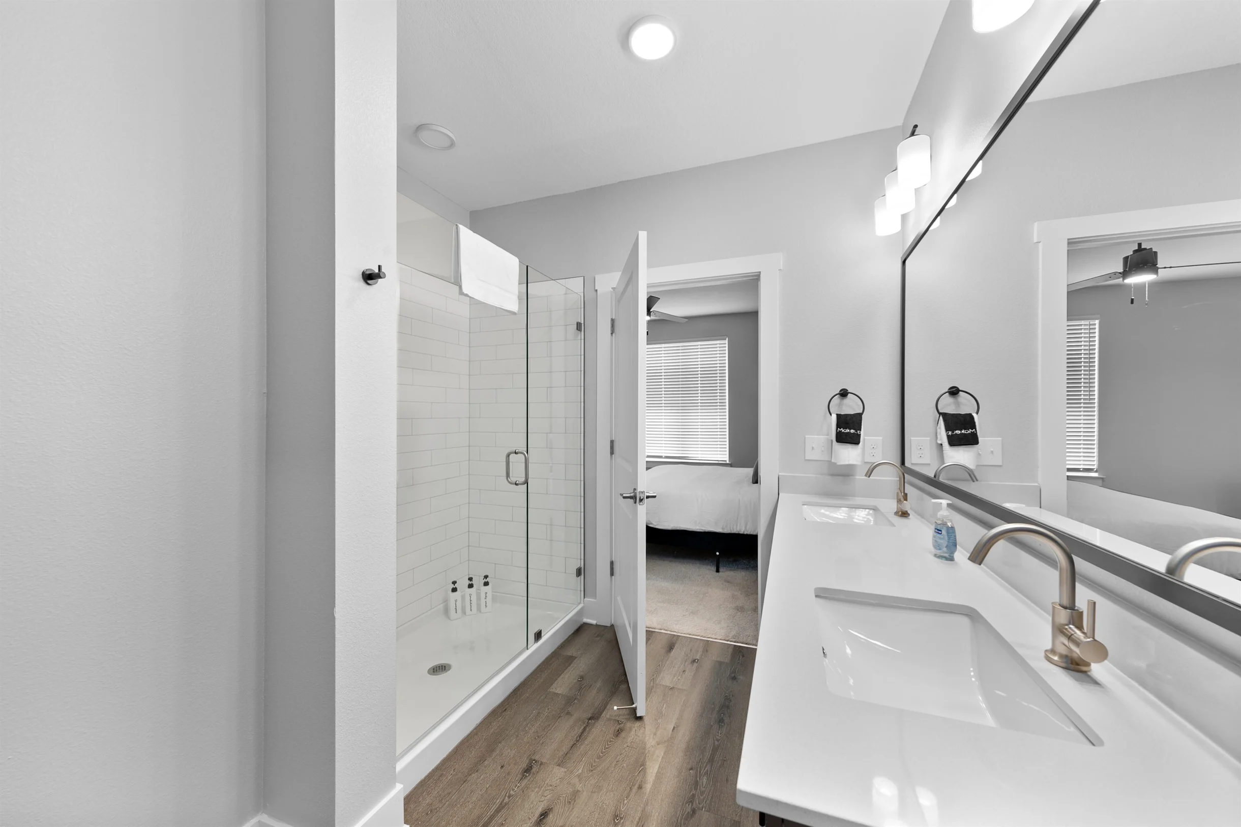 Luxury Oasis: Posh 3BR/2BA with Pool & Gym #19