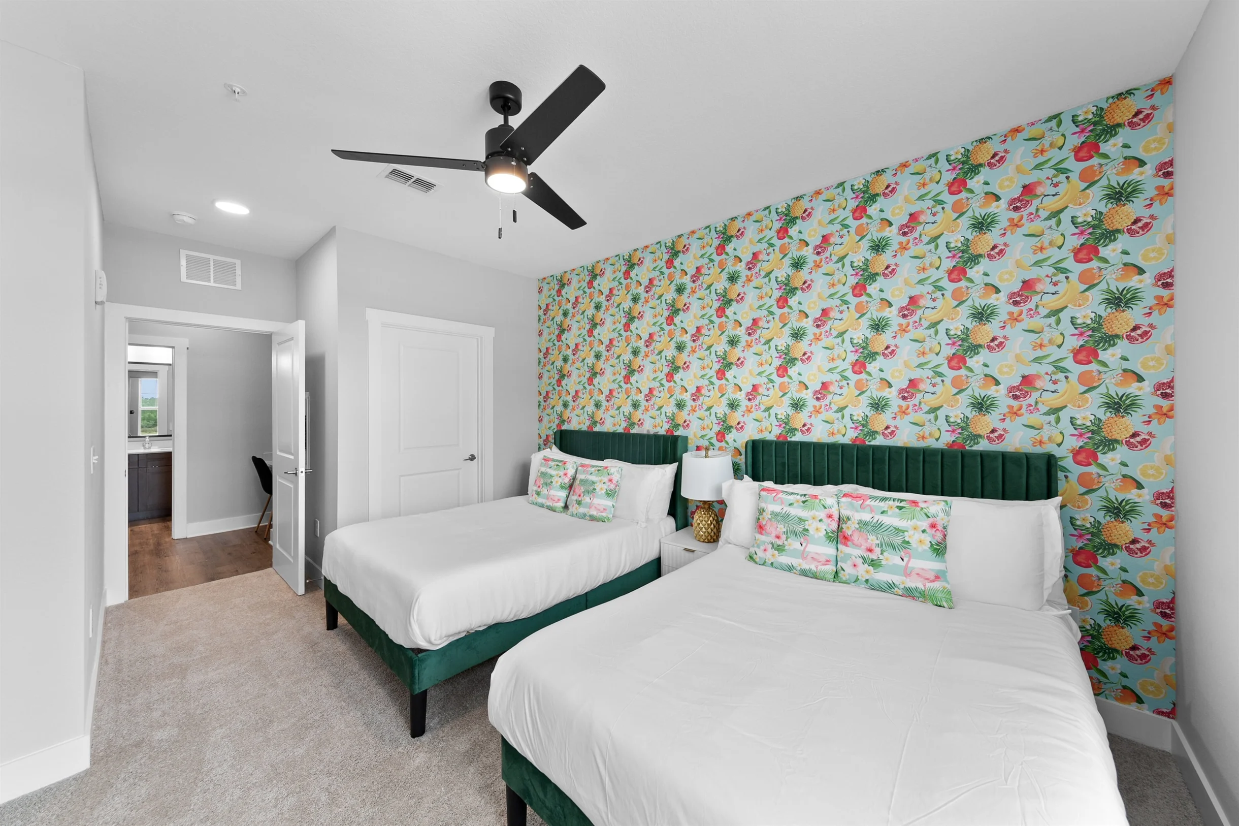 Luxury Oasis: Posh 3BR/2BA with Pool & Gym #16