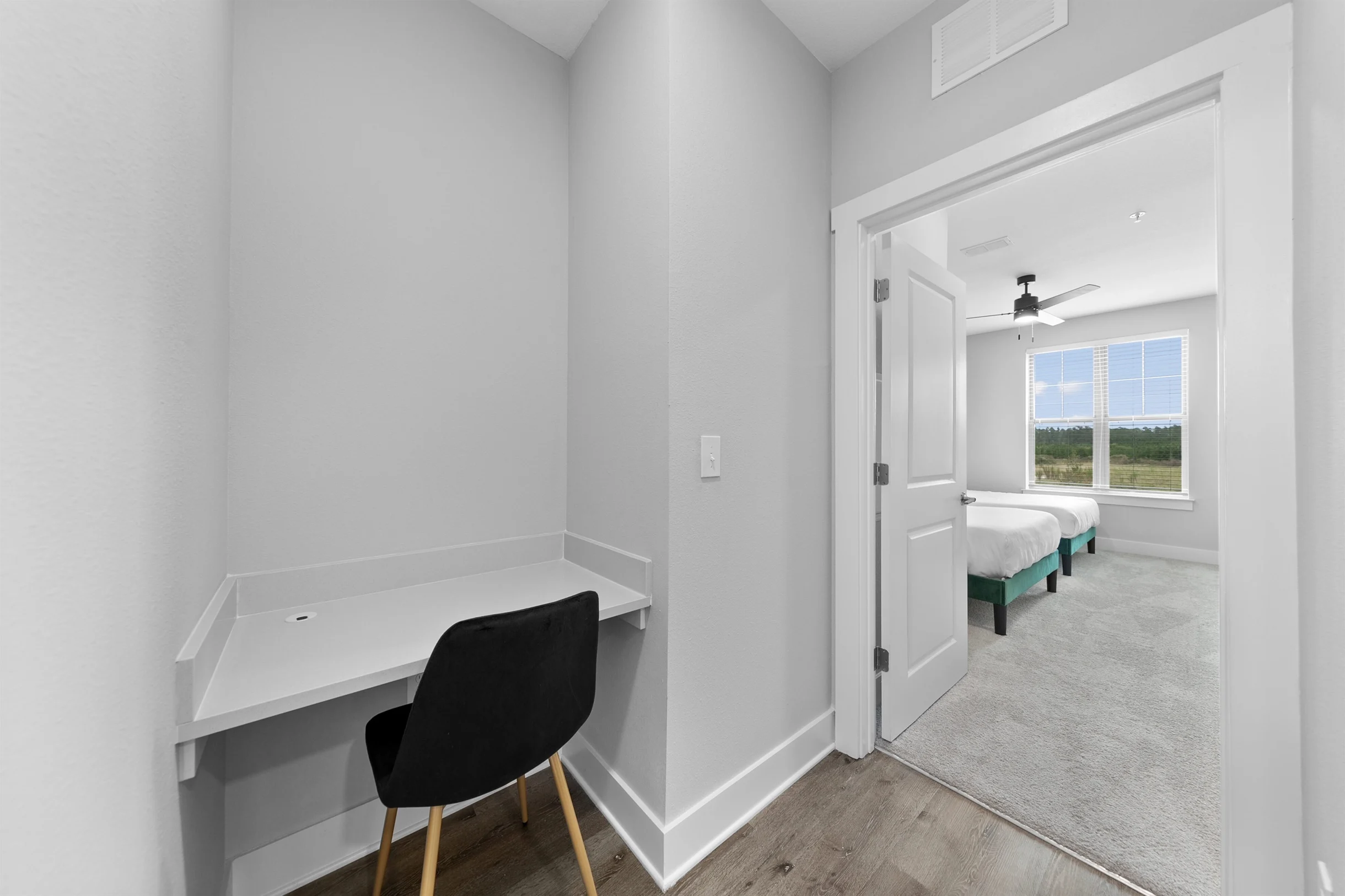 Luxury Oasis: Posh 3BR/2BA with Pool & Gym #11