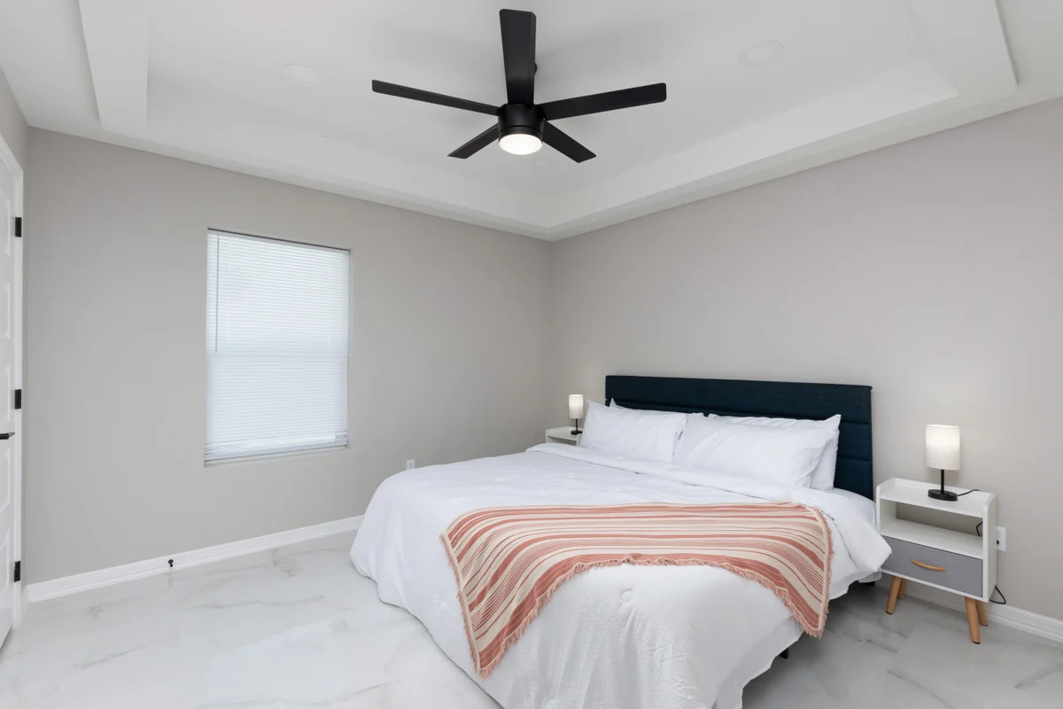 Bedroom 1 image 1