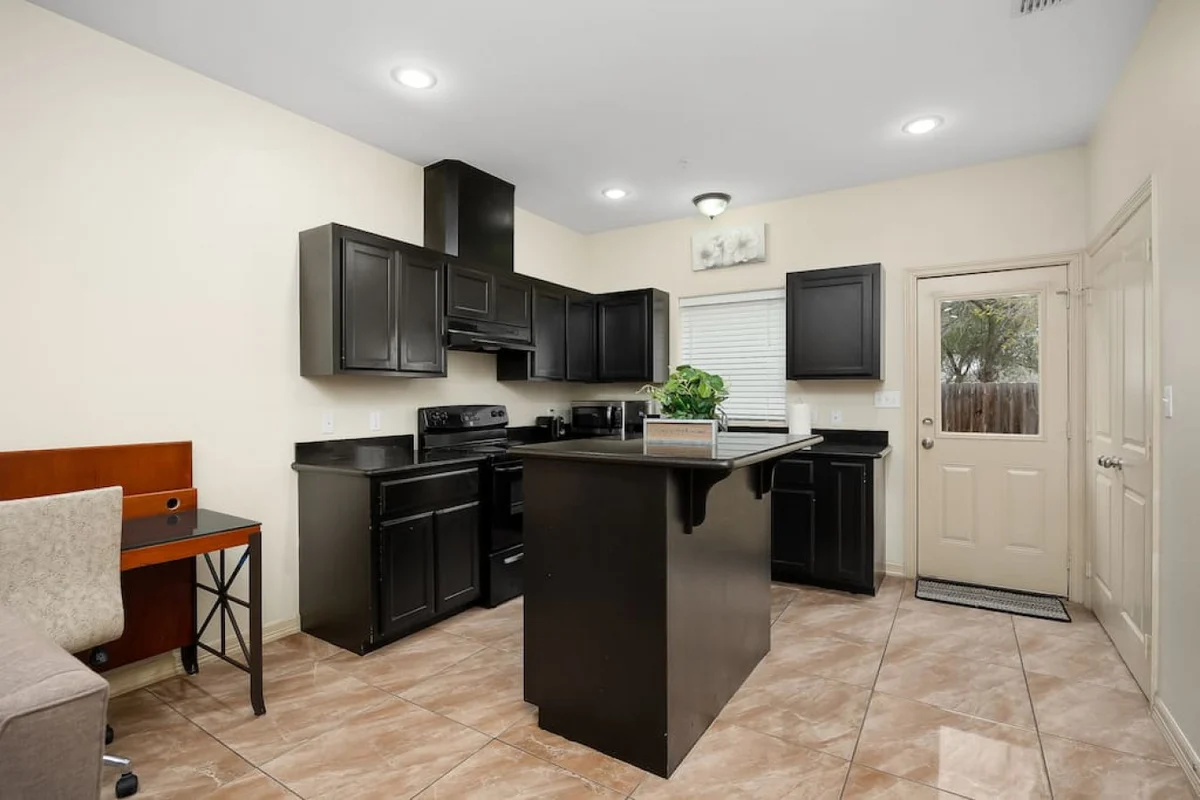 Home in Pharr property photo 5