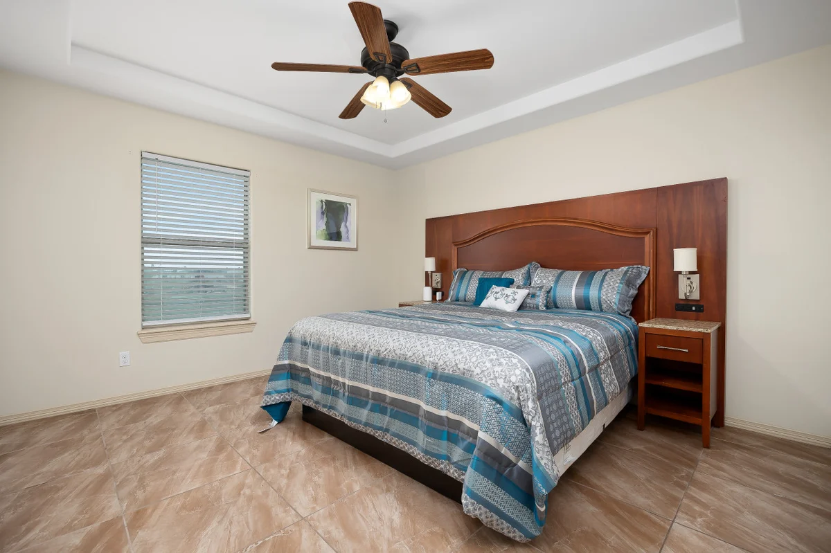 Bedroom 1 image 1