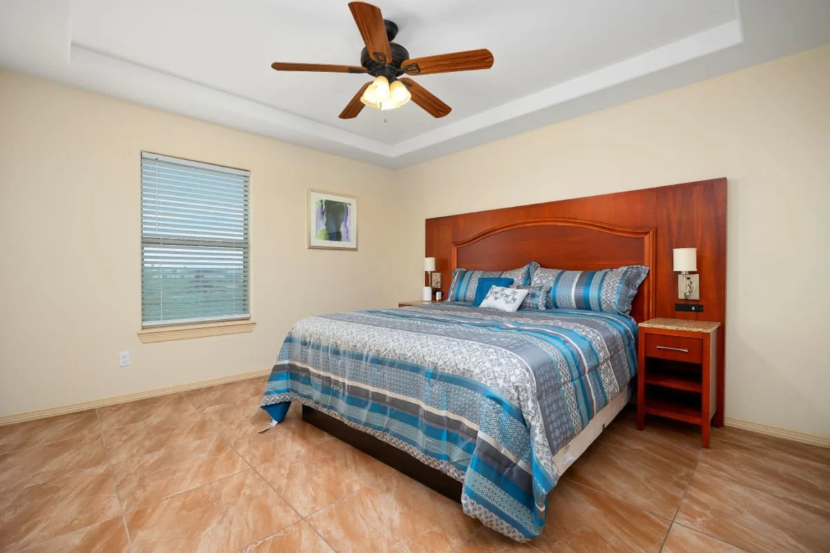 Home in Pharr property photo 4