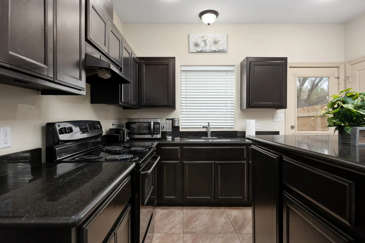 Home in Pharr property photo 4