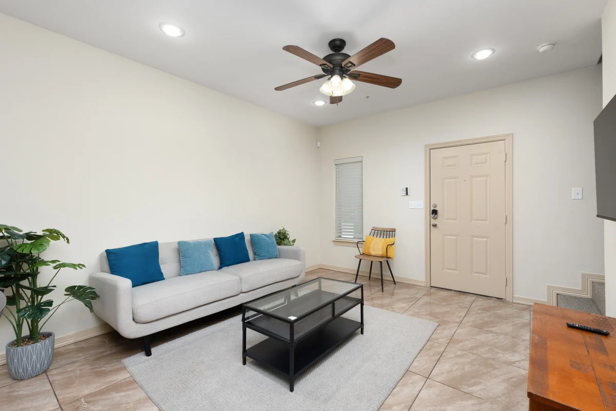 Home in Pharr property photo 5