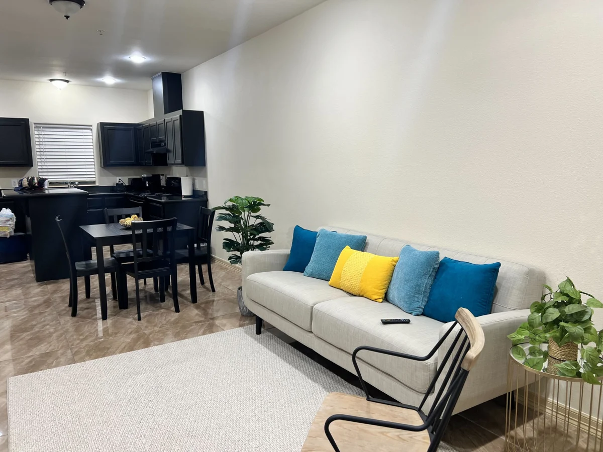 Home in Pharr property photo 3
