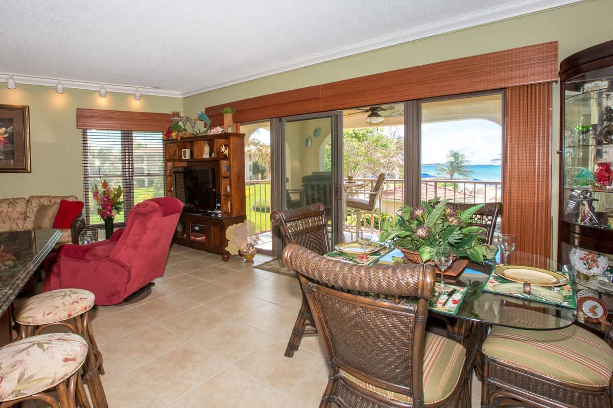 Georgetown Villa 203 #11