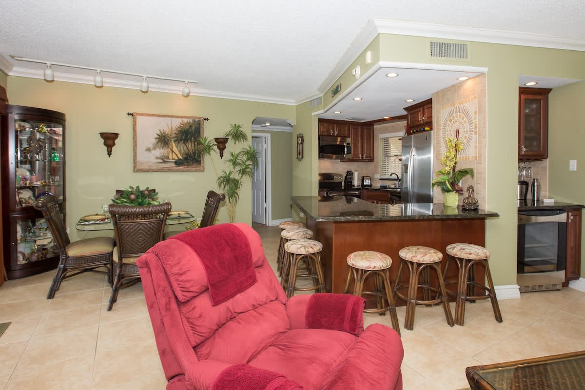 Georgetown Villa 203 #2