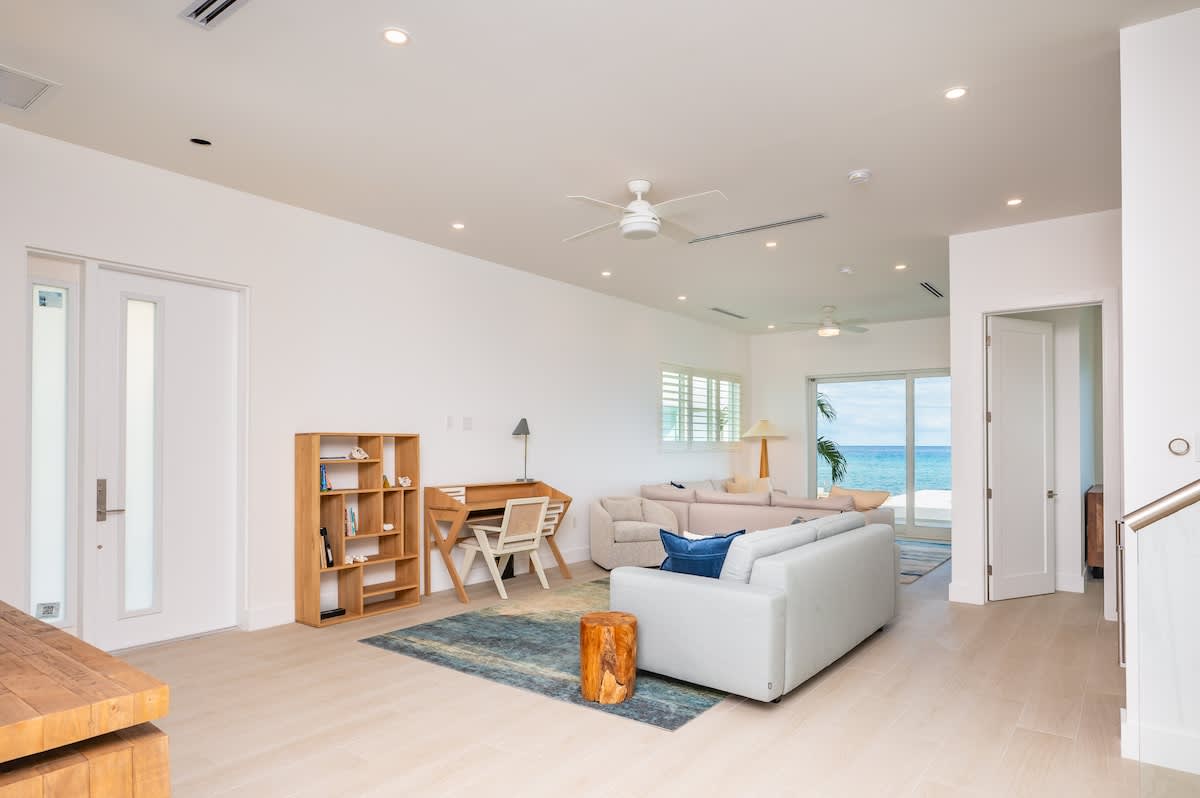Oceans 9 /4 BR Villa #52