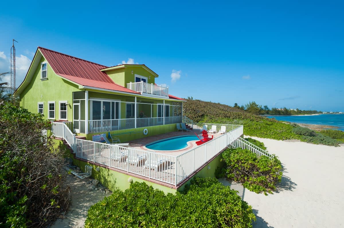 Parrot-ise Villa #36