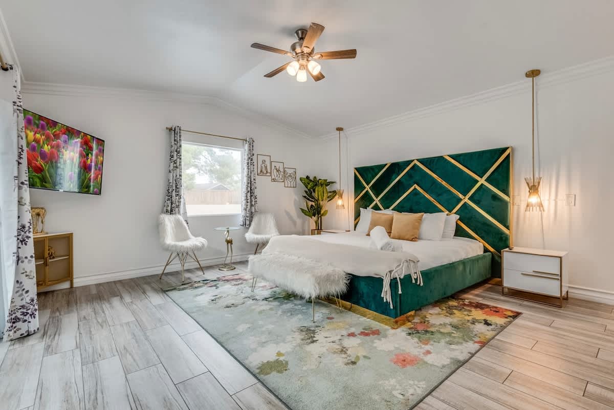 Home in Las Vegas property photo 2