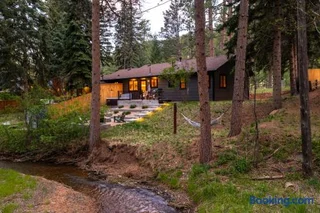 Serene Riverside Cabin: Hot Tub, Patio, Fire Pit #168