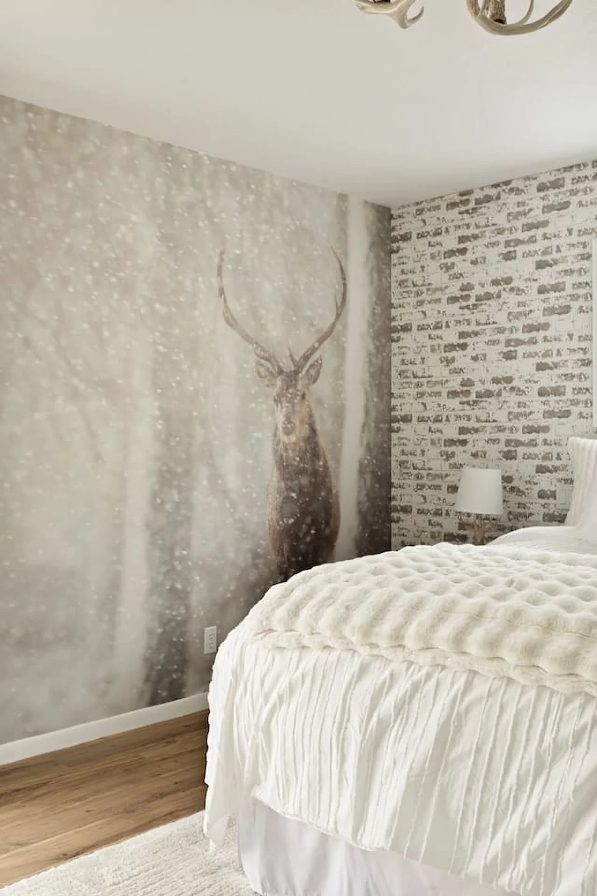 Designer Snow Queen Retreat | Mins to Zoo, Hot Tub #14