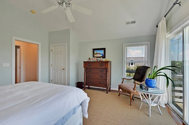 Bedroom 1 image 1