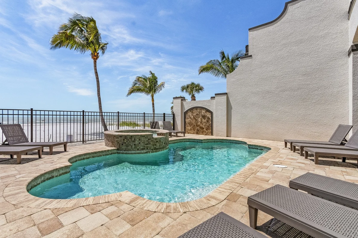3132/3134 Curious Tides Gulf-Front 10BR Estate: Private Pools, S #100