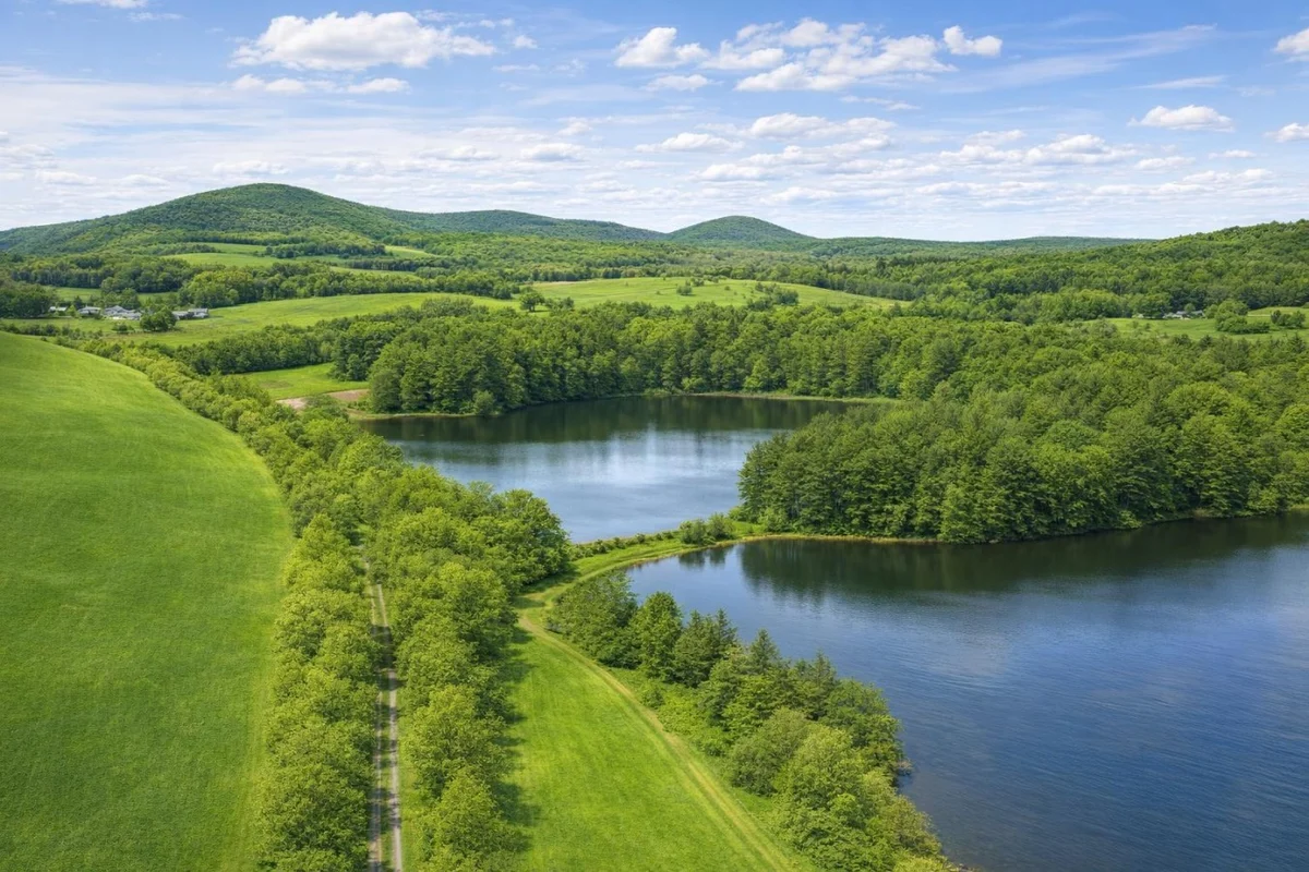 Massive 6BR 5BA Country Home with Central AC #47