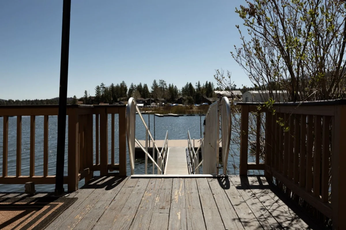 Lakefront Honey Bear, Private Dock & Hot Tub #71