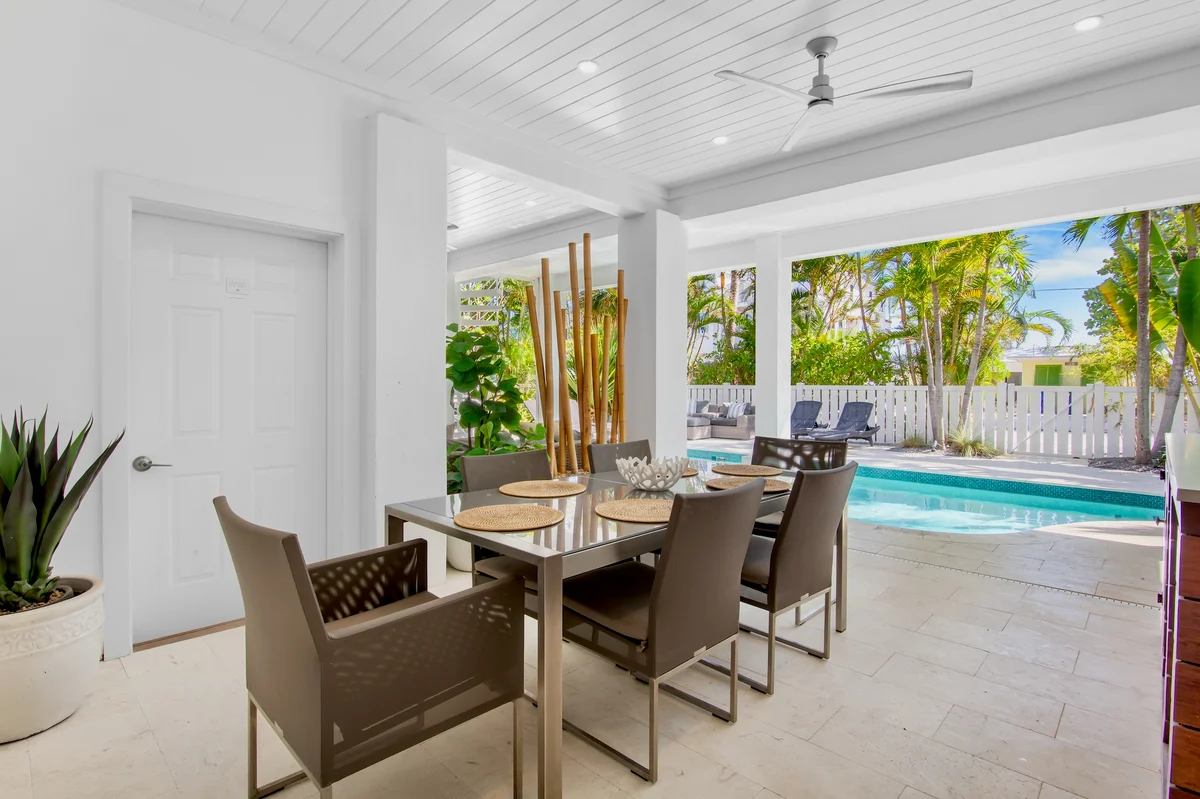 Coconut Palm Paradise #153