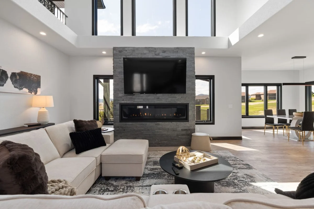 Home in Spearfish property photo 2