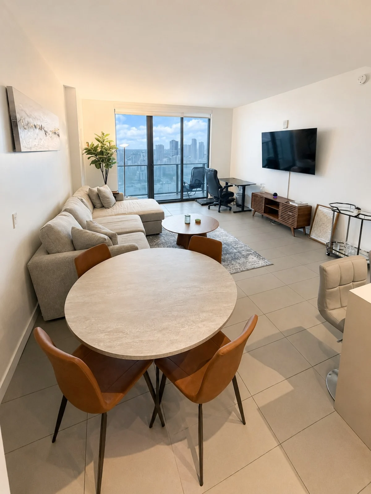 Home in Miami property photo 2