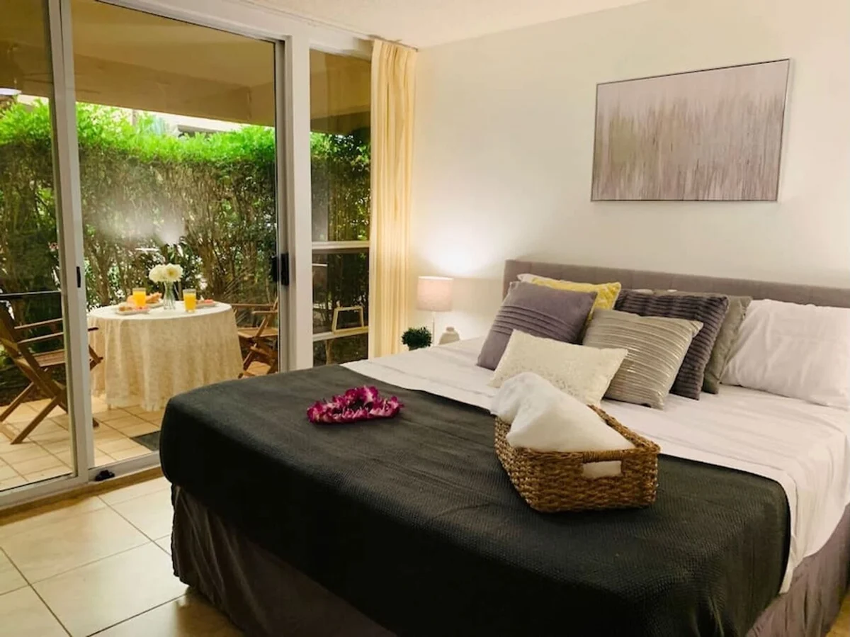 Steps to Beach Chic at Maui Banyan Resort property photo 4