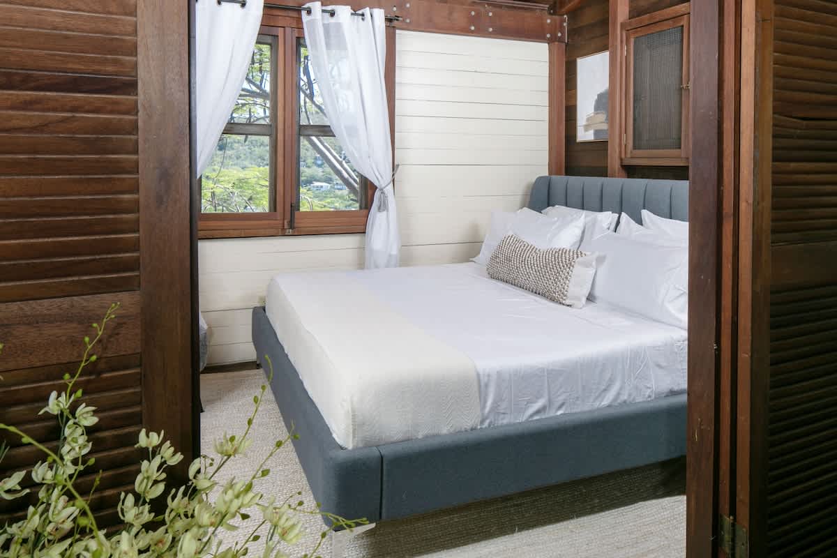 Oceanview Cottage, Walk to Beach & Restaurants property photo 4